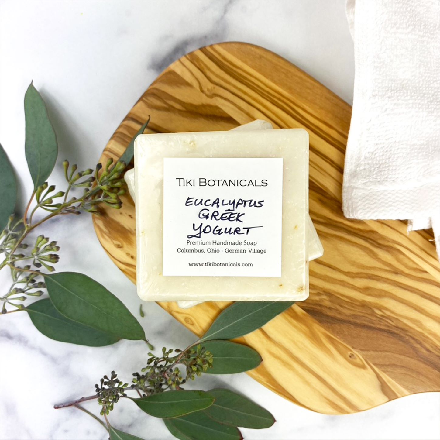 Eucalyptus Greek Yogurt - Dr. Squatch Soap Bar – Paper Luxe